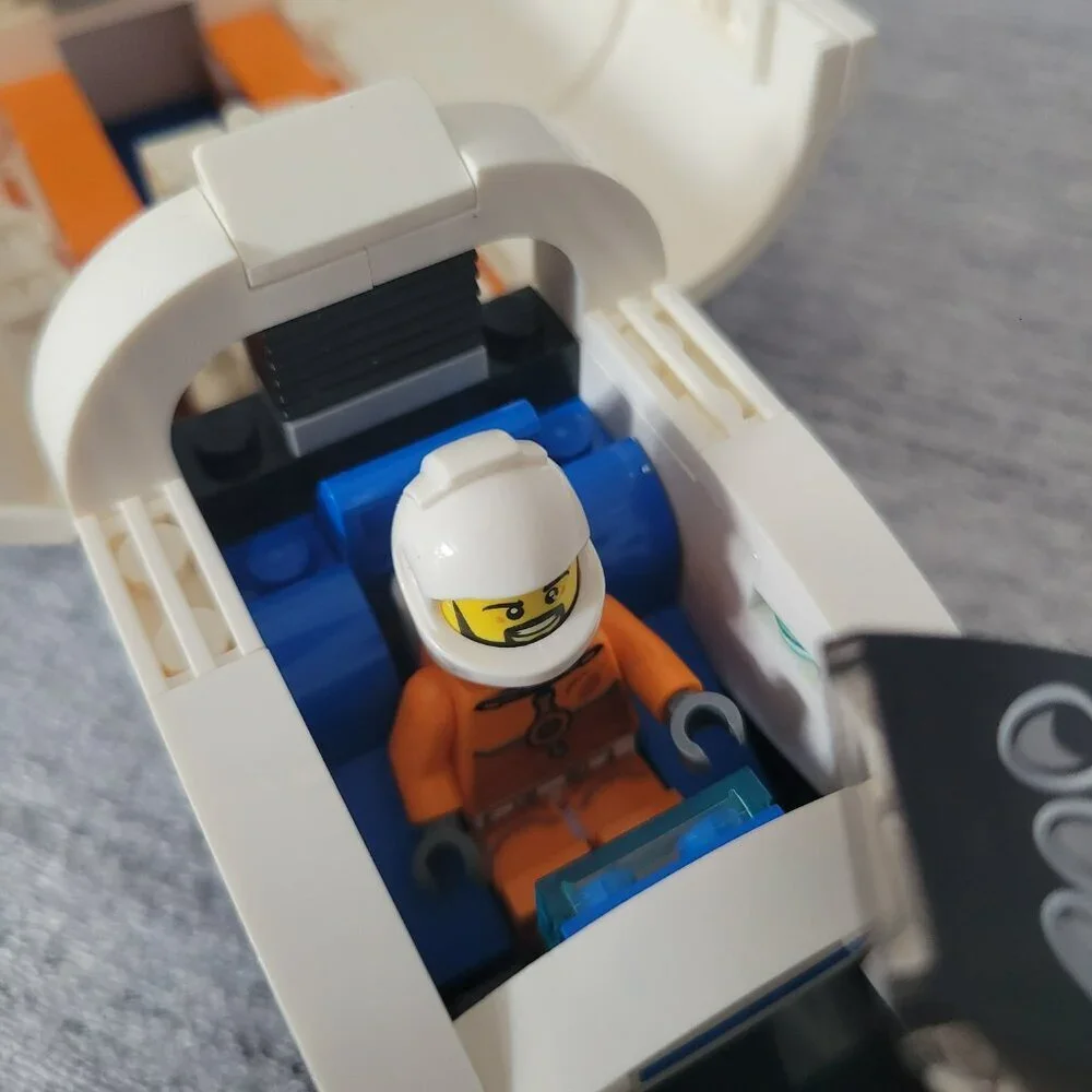 LEGO CITY: Mars Research Shuttle (60226)